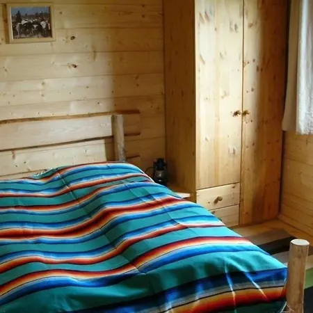 Holiday home Gemuetliches Holzhaus Auf Einer Im Western-style Saal