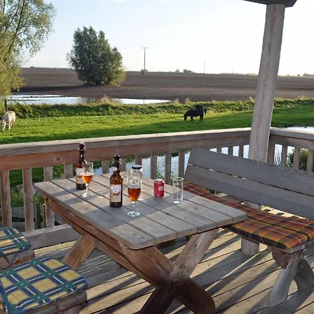 Gemuetliches Holzhaus Auf Einer Im Western-style Holiday home